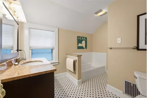 Bath - 102 Berkeley Dr, Syracuse, NY 13210 photo 4 of 6