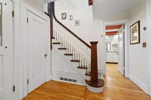 Entry Way - 102 Berkeley Dr, Syracuse, NY 13210 photo 3 of 5