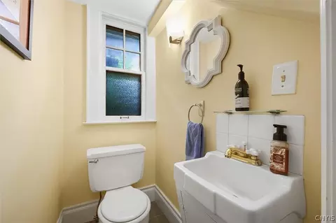 Bath - 102 Berkeley Dr, Syracuse, NY 13210 photo 1 of 6