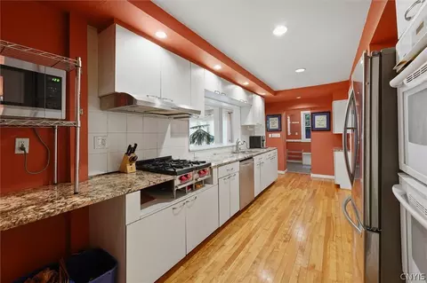 Kitchen - 102 Berkeley Dr, Syracuse, NY 13210 photo 3 of 3