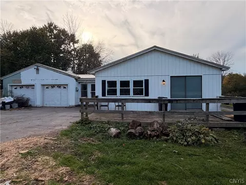 2209 County Route 7, Oswego, NY 13126