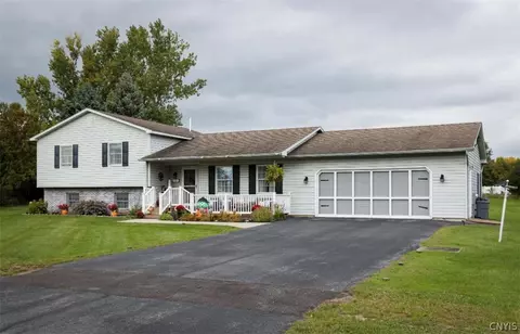 108 St Lawrence Ave W, Brownville, NY 13615