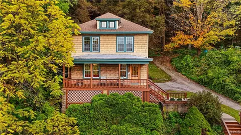 658 E Monroe St, Little Falls, NY 13365