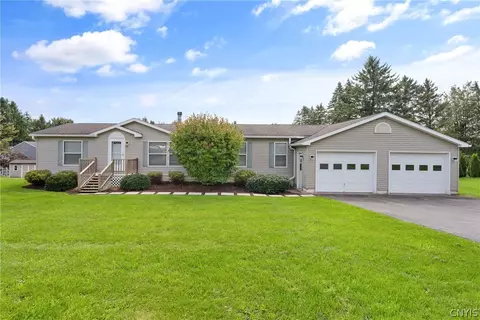17 Skadden Ter, Tully, NY 13159
