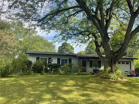 7088 Scenic Ave, Lenox, NY 13032