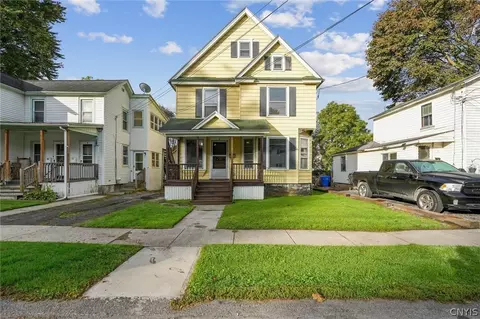 35 Parker St, Auburn, NY 13021