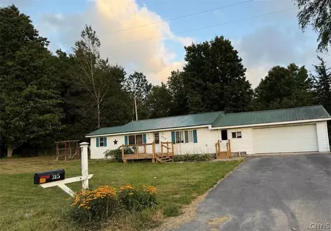315 Maltby Rd, Pulaski, NY 13142