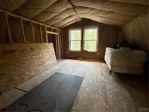 Bedroom - 370 Kenyon Rd, Mexico, NY 13114 photo 2 of 3