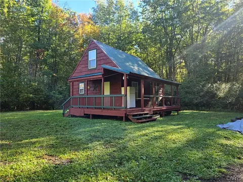 3111 State Route 13 Rd, Albion, NY 13142