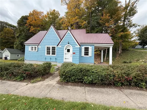 46 Van Buren St, Manheim, NY 13329