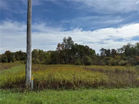 Macintyre, Deerfield, NY 13502 photo 2