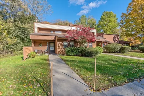 310 Higgins Dr, Van Buren, NY 13027