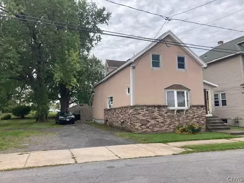 1226 Mummery St, Utica, NY 13501