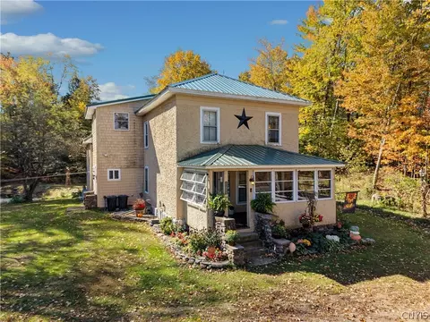 8722 Elpis Rd, Vienna, NY 13042