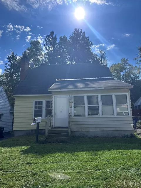 141 Marvin Rd, Syracuse, NY 13207