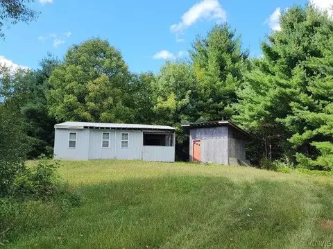 Austin Road, Albion, NY 13302