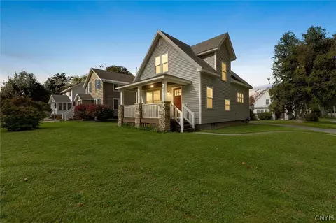 302 Phillips St, Fulton, NY 13069