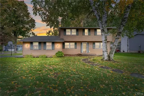 4960 Lantern Cir, Liverpool, NY 13088