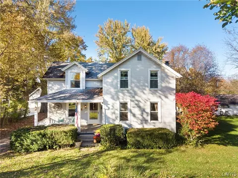 195 E Genesee St, Skaneateles, NY 13152