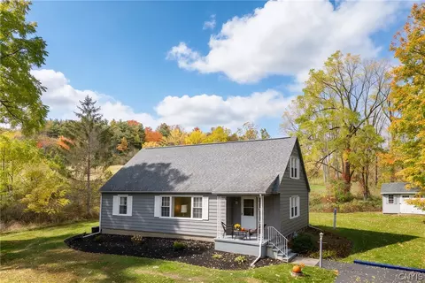 2782 E Lake Rd, Skaneateles, NY 13152