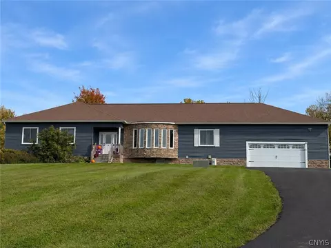 5042 Mac Clenthen Rd, Manlius, NY 13104