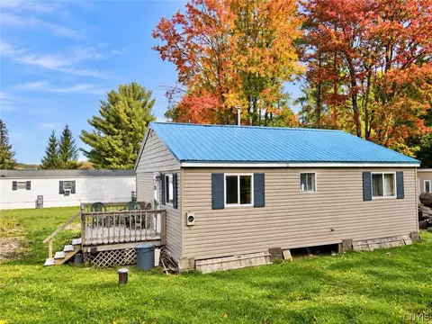 418 Kelsey Ln, Nelson, NY 13061
