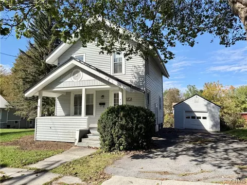 414 S Hamilton St, Watertown, NY 13601