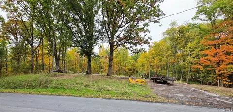 9615 Oakland Rd, Brutus, NY 13166