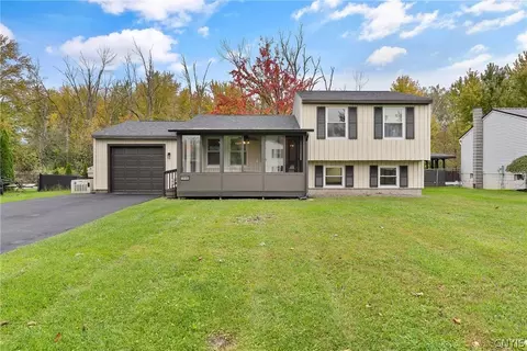 5068 Hackberry Ln, Clay, NY 13041