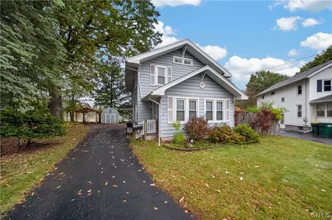 106 Fergerson Park, Syracuse, NY 13212
