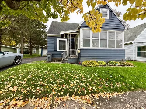 252 Seymour St, Watertown, NY 13601