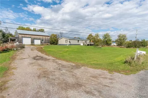 32289 Macomb Settlement Rd, Clayton, NY 13624