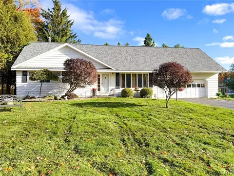 4 Symphony Dr, Whitestown, NY 13492