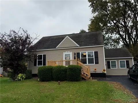 112 Wilshirl Dr, North Syracuse, NY 13212