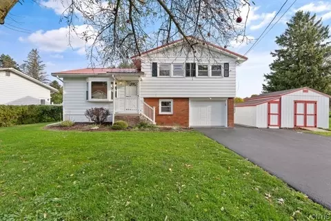 74 Dewey Dr, Fulton, NY 13069