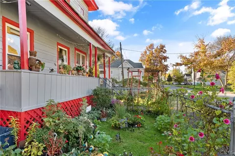 Exterior - 235 Putnam St, Syracuse, NY 13204 photo 5 of 6