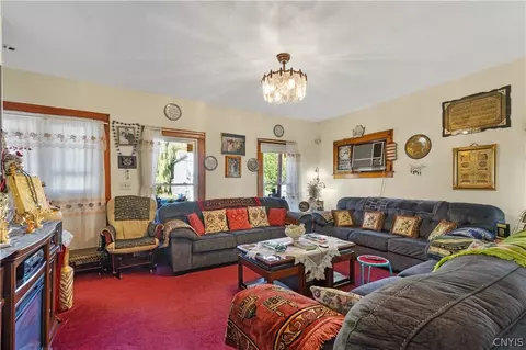 Living - 235 Putnam St, Syracuse, NY 13204 photo 2 of 2