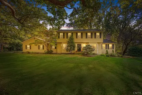 119 Marangale Rd, Manlius, NY 13104