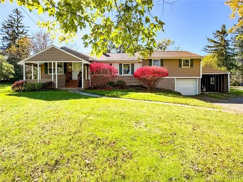4 Wadsworth Rd, Utica, NY 13501