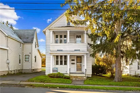 54 Burrstone Rd, New York Mills, NY 13417