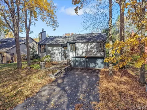 Exterior - 3191 Fields End Dr, Lysander, NY 13027 photo 2 of 4