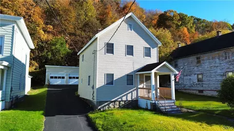 230 Loomis St, Little Falls, NY 13365