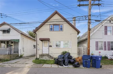 44 Hoffman Pl, Buffalo, NY 14207