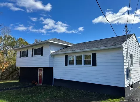 8326 Seneca Tpke, New Hartford, NY 13413