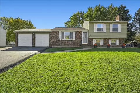 4938 Dahlia Cir, Liverpool, NY 13088