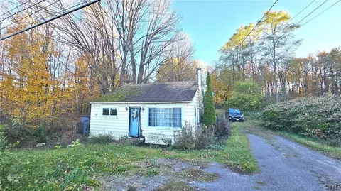 2863 E Main St, Parish, NY 13131