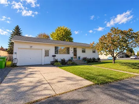 143 Woodbury Ave, Salina, NY 13206