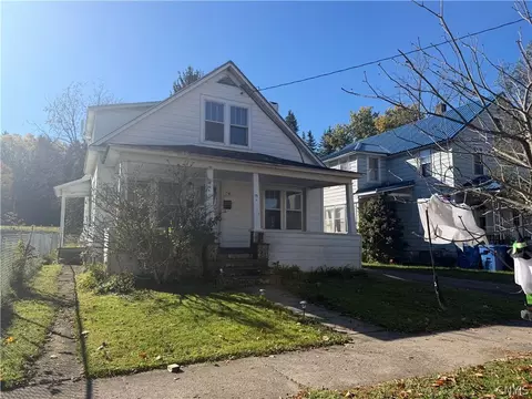 15 Scammell St, Cortland, NY 13045