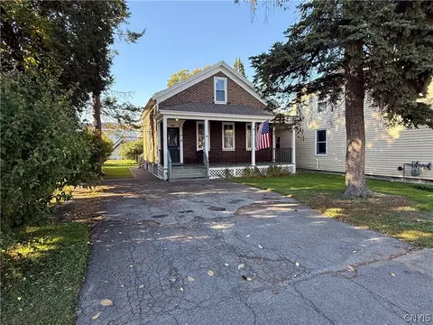 1128 Schuyler St, Utica, NY 13502