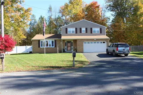 5426 Carina Cir, Clay, NY 13041